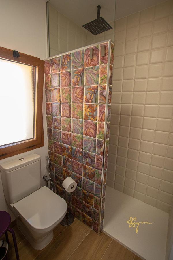 Apartamentos Turisticos Abrilymarzo Caces Kültér fotó